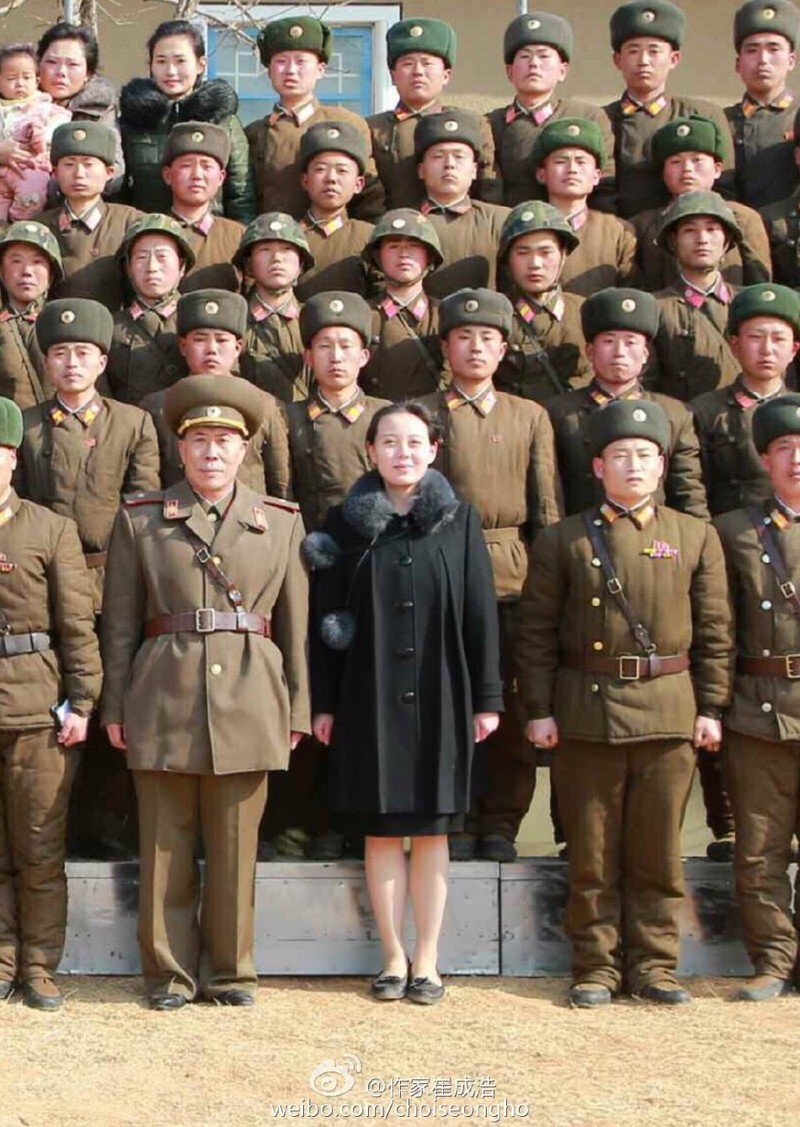 Dot pha trong phong cach thoi trang em gai ong Kim Jong-un